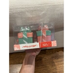 Christmas Package Salt Pepper Shaker Set NWT Pink Green Holiday Ceramic